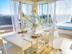 Penthouse With Sea View & Private Terrace